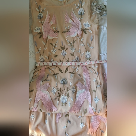 Too Tang Embroidered Gown Size M - Picture 5 of 6